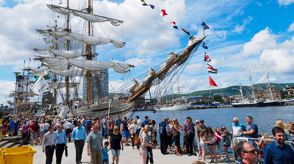 Queue of tourists in Belfast, Northern Ireland to visit ship